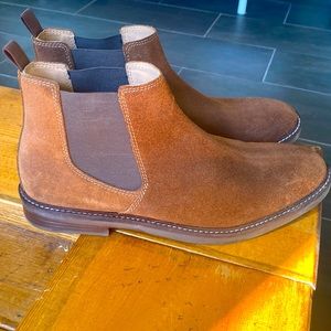 Clarks brand Chelsea boots new without tags worn once mens size 13